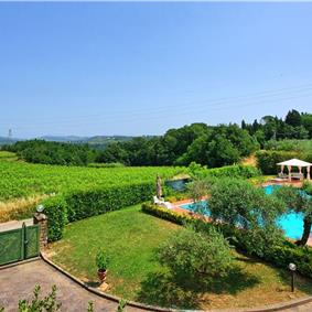 3 bedroom villa with pool and tennis court near Florence, sleeps 6